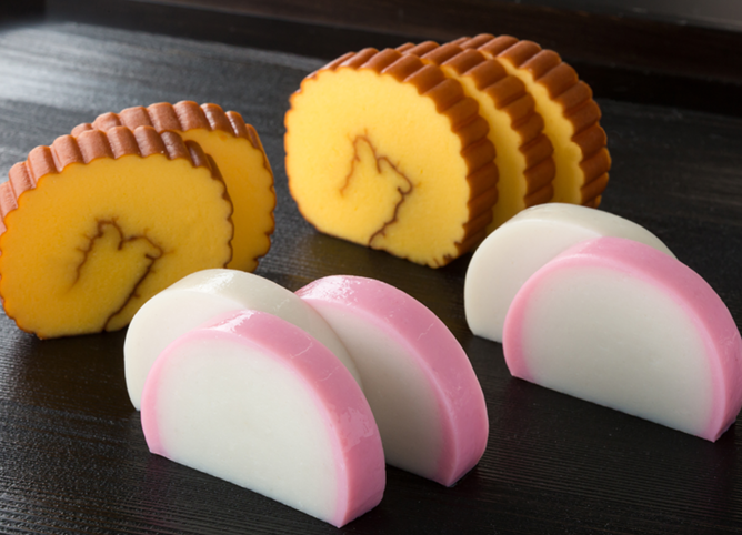 かまぼこと伊達巻